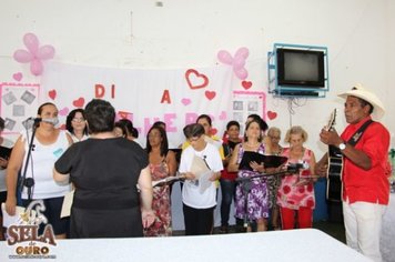 Foto - DIA INTERNACIONAL DA MULHER