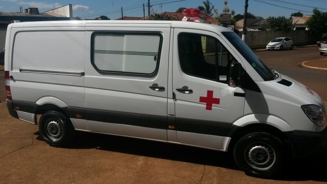 O Departamento de Saúde de Ribeirão do Sul recebeu hoje, dia 04/08/2014, mais uma ambulância que será utilizada para o transporte de pacientes no serviço de urgência e emergência do Centro de Saúde!